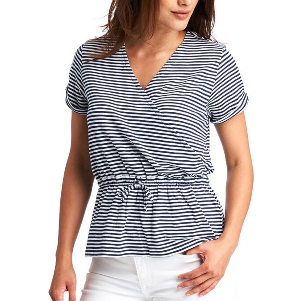Vineyard Vines Top size small NWT